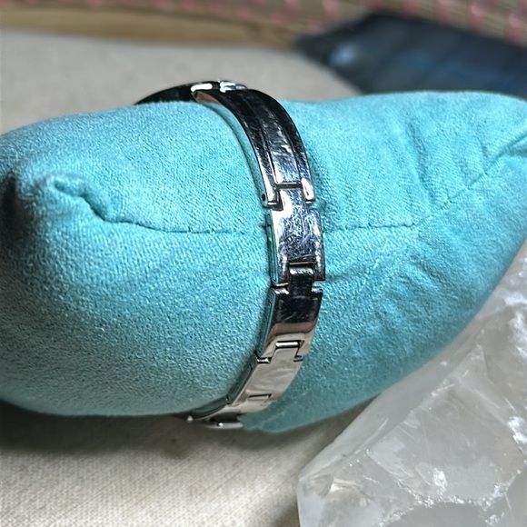 Citizen Women’s Stainless Steel Bangle Bracelet Silver Tone - AS IS No Battery - Picture 3 of 9